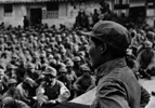 005-徐肖冰，1938年，毛泽东在抗日军政大学做《论持久战》报告.jpg