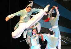 上海戏剧学院舞蹈学院群舞《高山流水·剑》.jpg