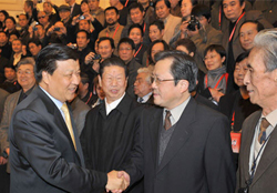 刘云山同志会见中国美协第七次全国代表大会代表