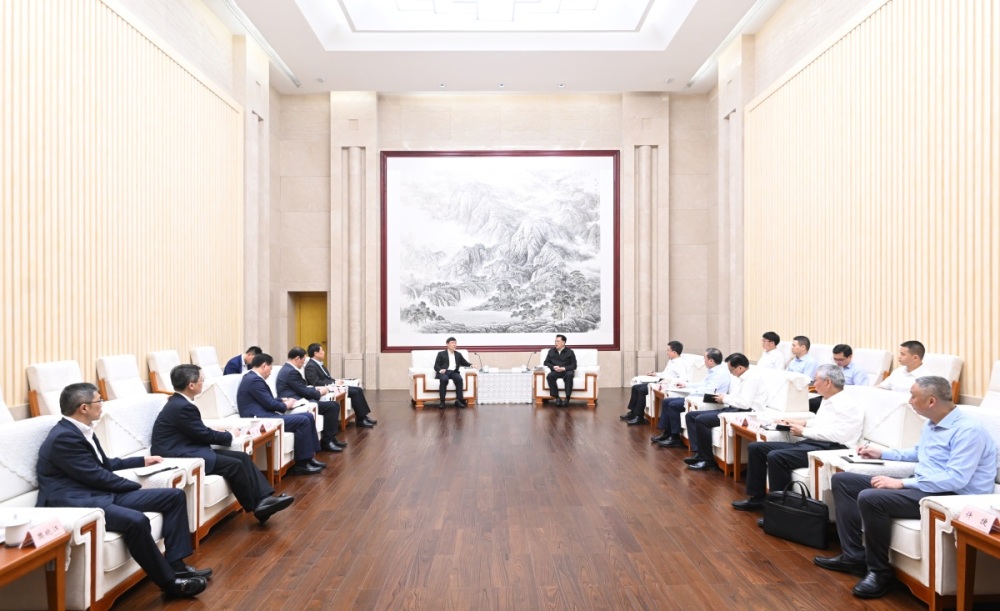 袁家軍會見交通銀行董事長任德奇一行2