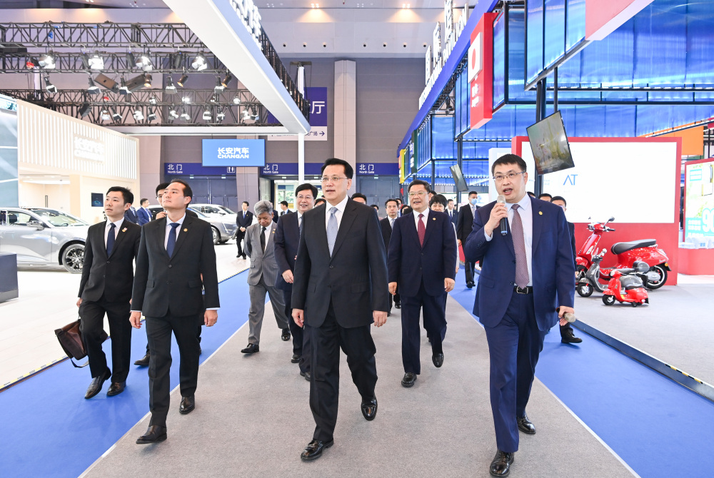 袁家軍胡衡華唐方裕會見出席第五屆西洽會暨2023陸海新通道國際合作論壇的國內外重要嘉賓並巡展2