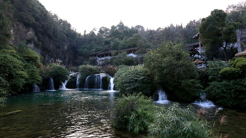 “黔中一絕”天河潭 秀美冬景引客來