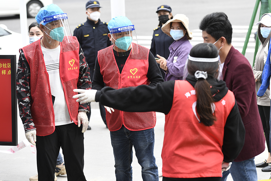 海口區域核酸檢測 志願者在行動