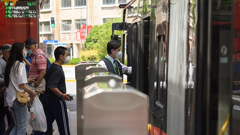 上海市、區をまたぐ公共交通の運行を再開