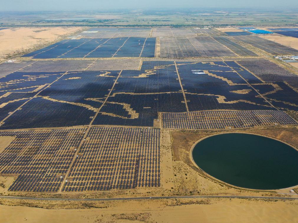 “光伏+治沙”：中國式綠色發展引擎