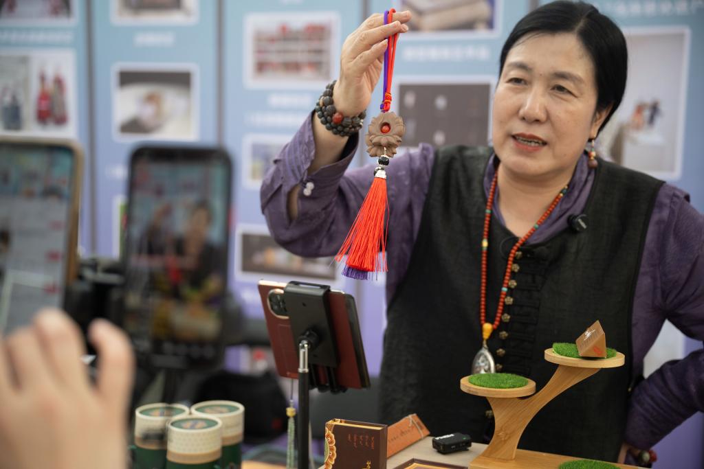 滿洲裏：中俄蒙傳統手藝交流熱