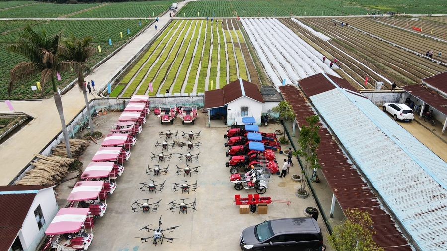 【“飛閱”中國】“鐵牛”鬧春耕 自動化助力春耕“加速度”