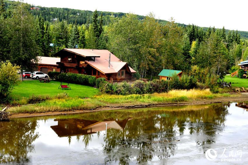 切納河畔的富人別墅   於世文  攝