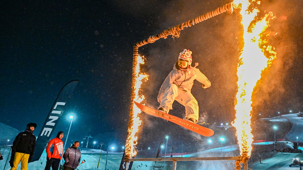 躍動冰雪阿勒泰