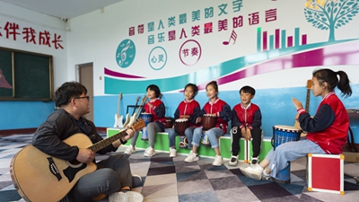 在東北鄉村，他們上演現實版&ldquo;放牛班的春天&rdquo;