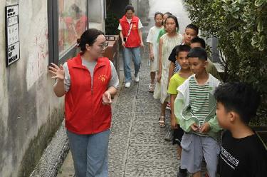 老街裏的多彩暑期生活