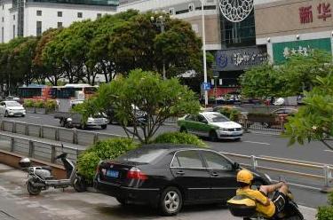 新華全媒+丨福建福州：逐步恢復正常生産生活秩序