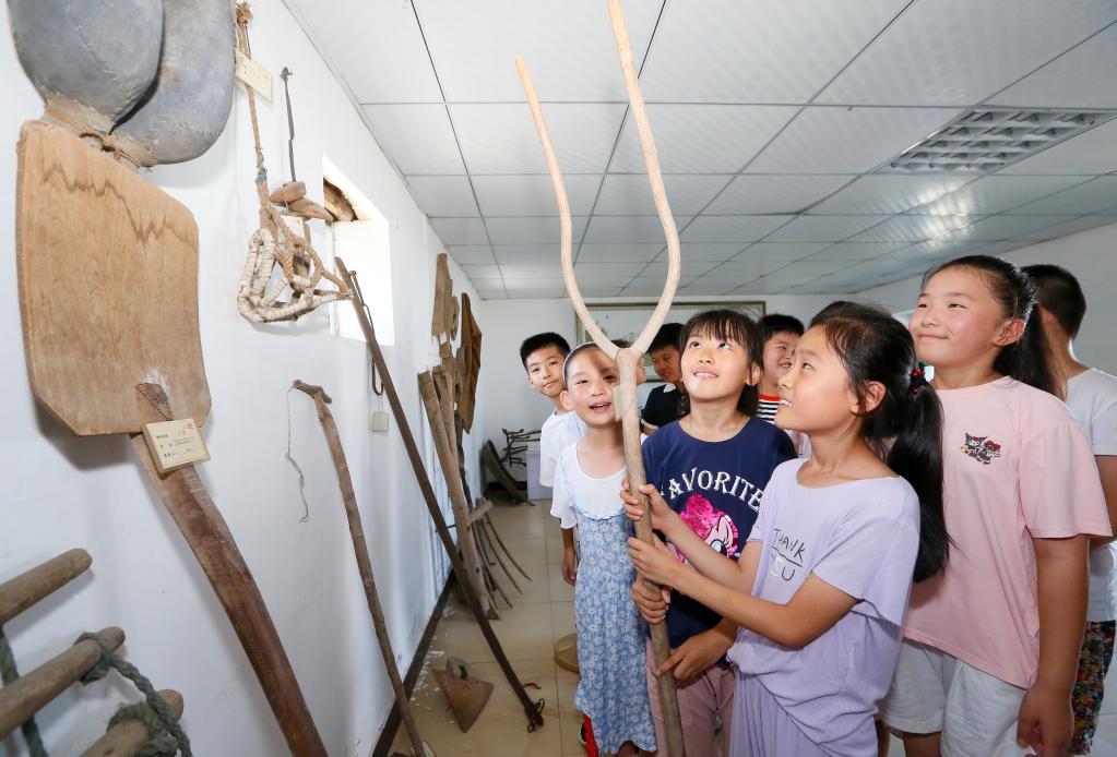 村史館裏感受家鄉發展變遷