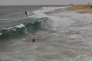 熱帶風暴“希拉裏”襲擊美國加州