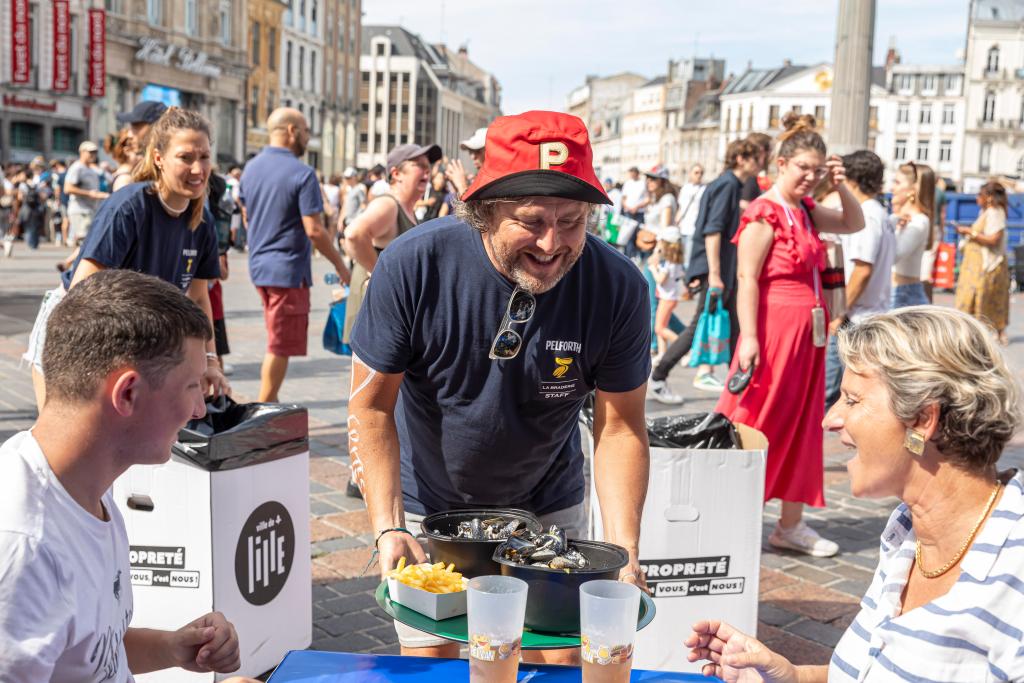 法國裏爾：舊貨市場上的貽貝大餐