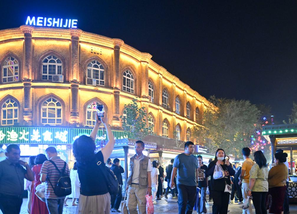 高質量發展調研行丨新疆喀什：發展“夜經濟” 激發消費活力