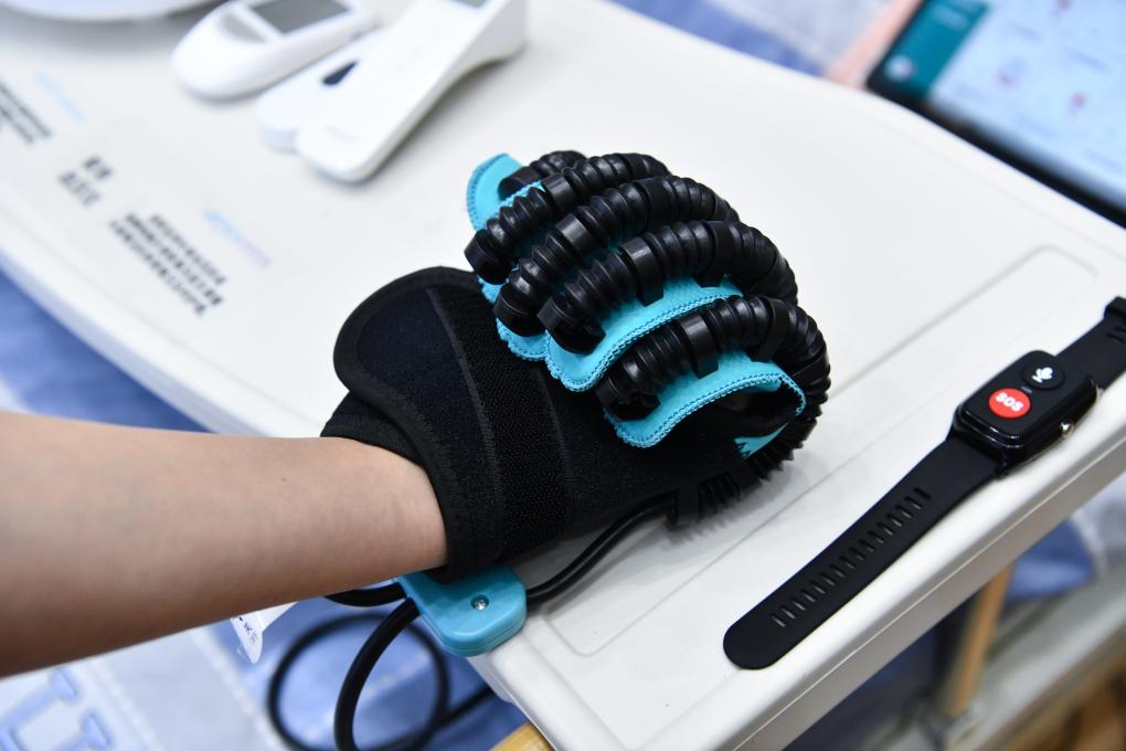 首屆深圳國際智慧養老産業博覽會開幕