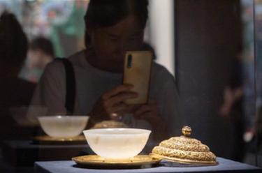 明十三陵萬曆文物特展在滬開展