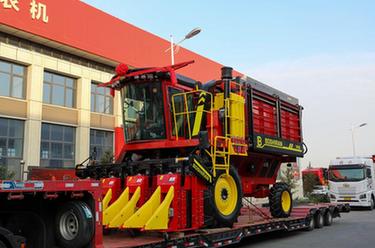 新疆：國産採棉機出口烏茲別克斯坦