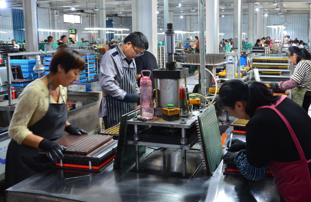 河南夏邑：打火機産業基地産銷兩旺