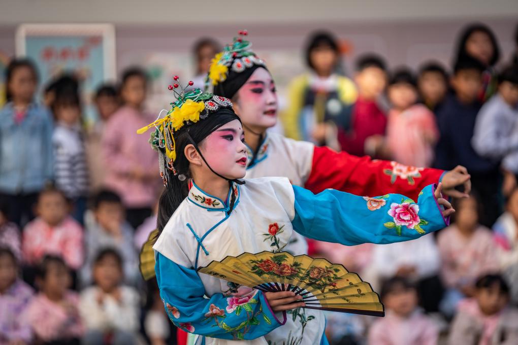 雲南昆明：滇劇進校園