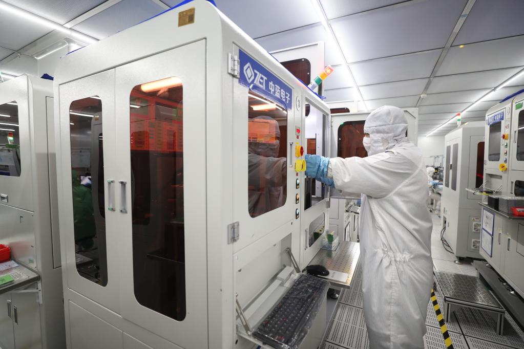 遼寧盤錦：構建光學電子産業集群