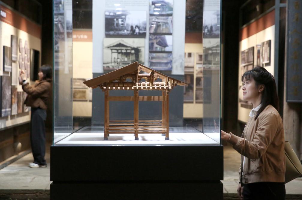 安徽黃山：第六屆中國非物質文化遺産傳統技藝大展開展