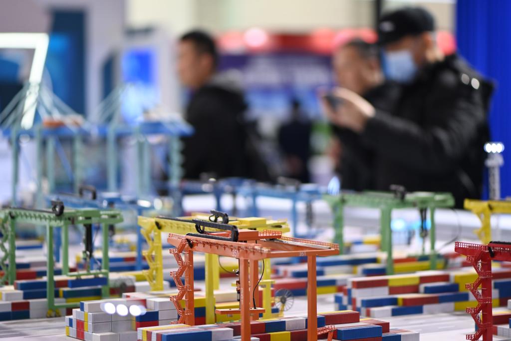 “微觀”天津國際航運産業博覽會上的“大傢伙”