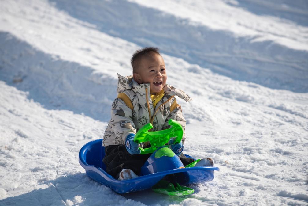 塞上湖城冰雪樂