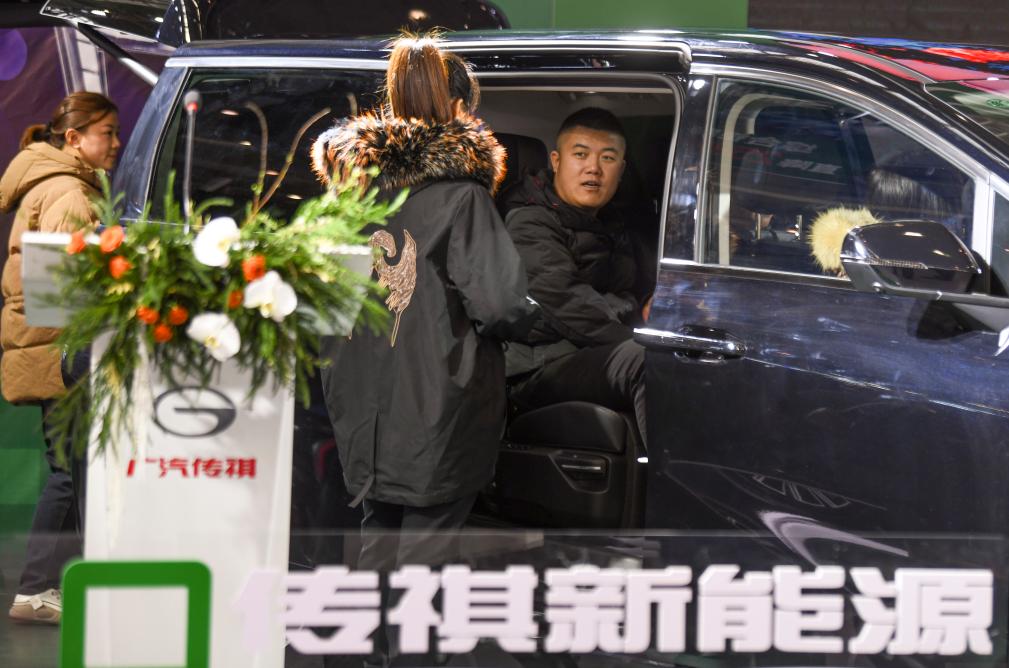 新疆舉辦冬季車展