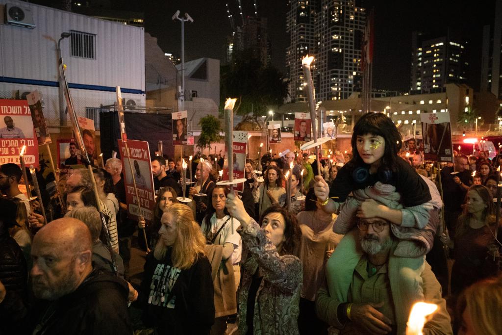 點亮蠟燭 祈盼回家