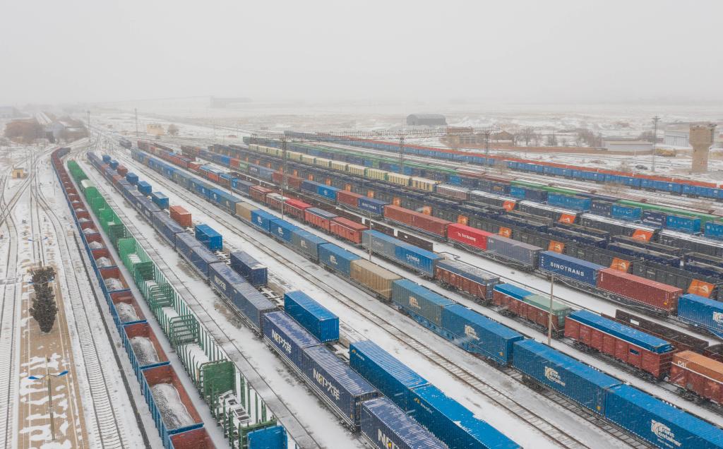 鐵路調車員：風雪中保障中歐班列平穩運行