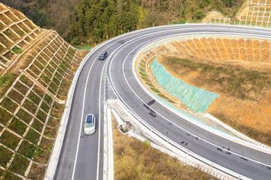 湖南官新高速建成通車