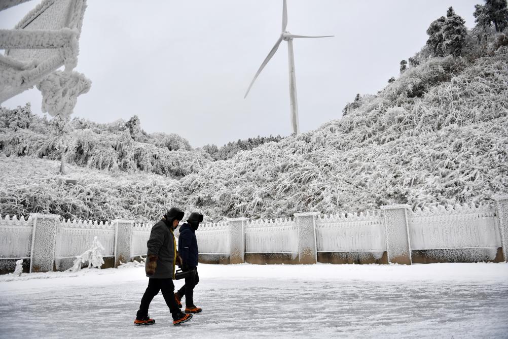 新華全媒+丨海拔1420米，電力“哨兵”風雪中守護萬家燈火