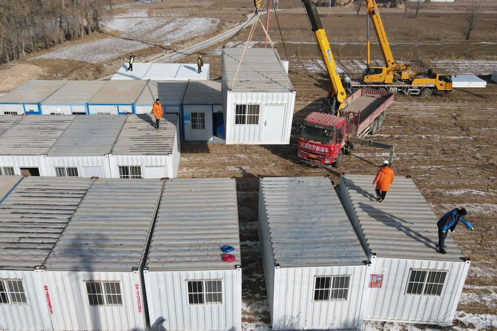 新華全媒＋&middot;積石山6.2級地震丨災區安置活動板房陸續投用 保障受災群眾溫暖過冬