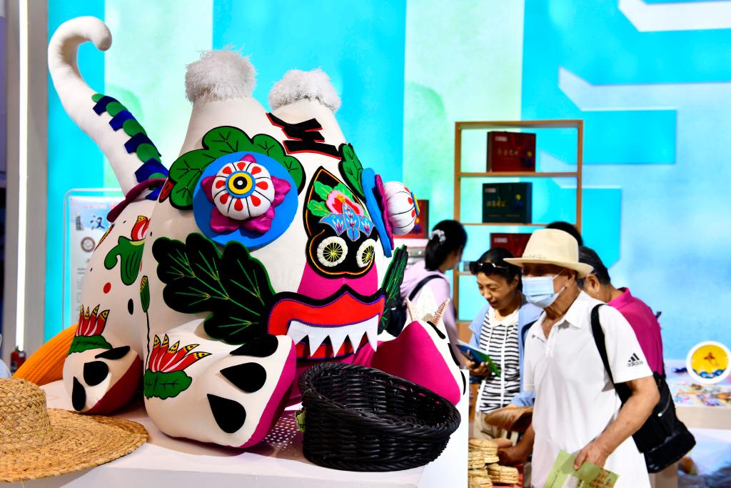 山東濟南：傳統非遺和文創産品薈萃文博會