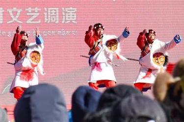 西藏康馬縣：村文藝演出隊盡展農牧民新風貌