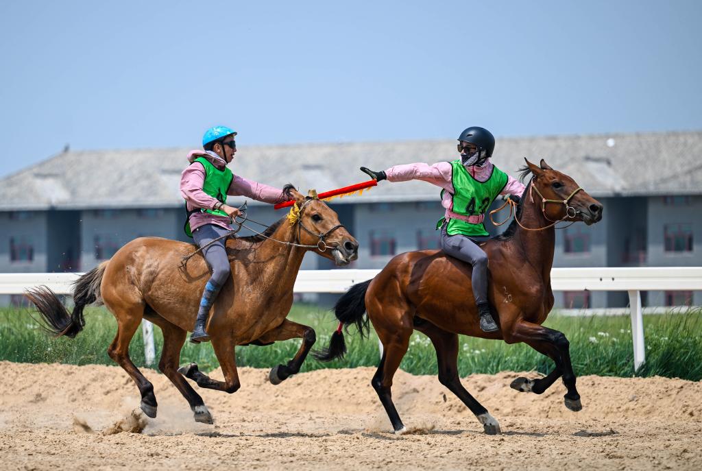 錫林郭勒蒙古馬超級聯賽總決賽開賽