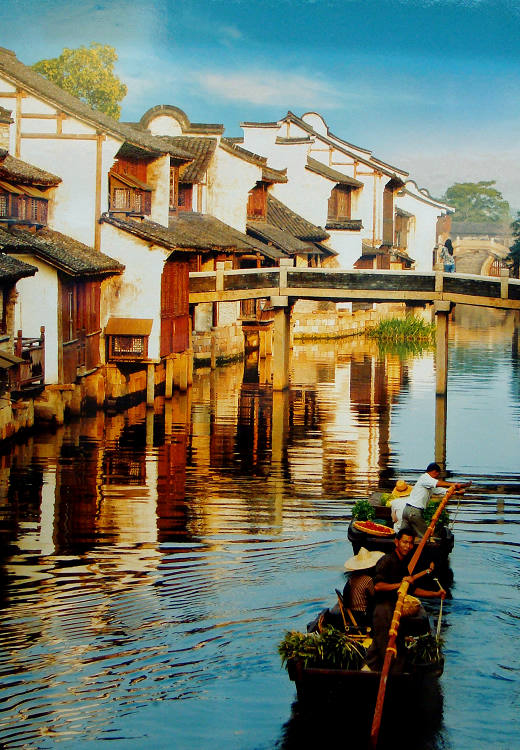 合理利用民族村寨、古村鎮沒,建設特色旅游村鎮。圖為浙江烏鎮。