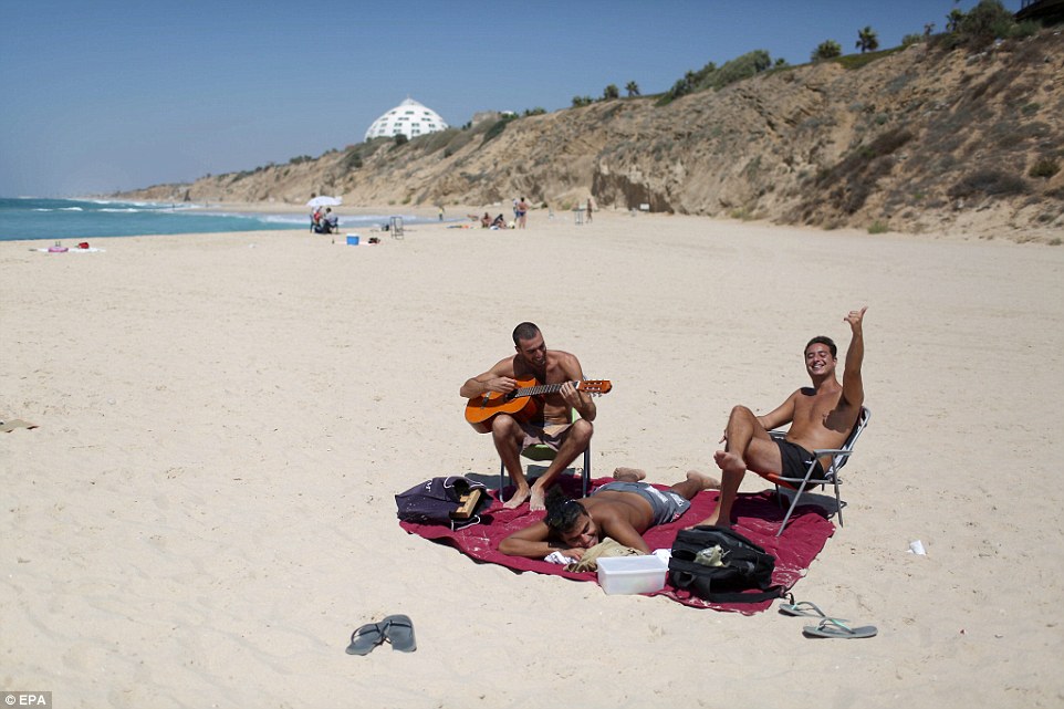 巴以臨時停火後民眾生活對比強烈