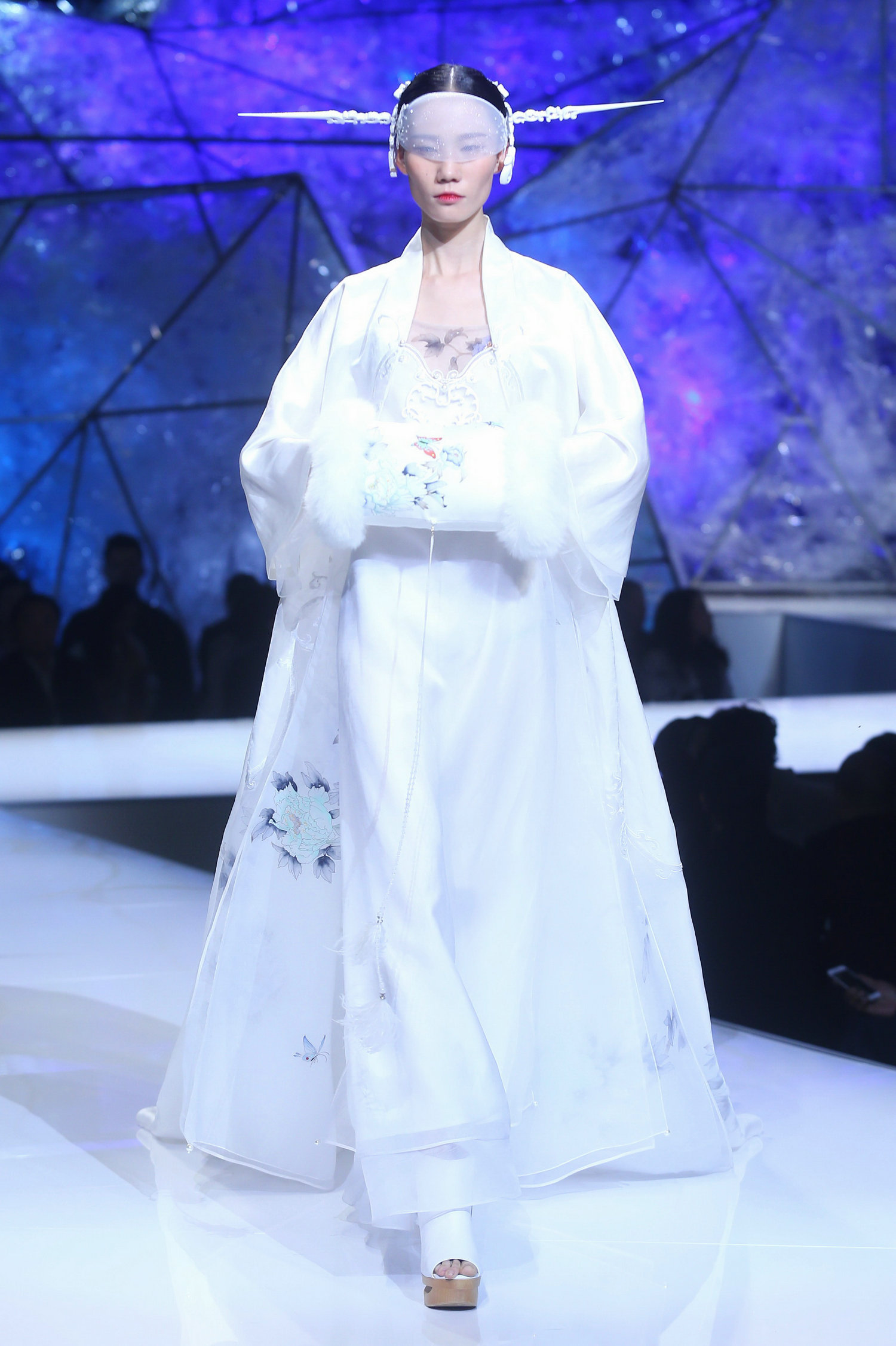 2016春夏系列中國國際時裝周 蓋婭·熊英高級成衣發布