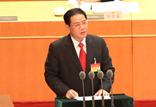 李強省長在省十二屆人大三次會議上作政府工作報告