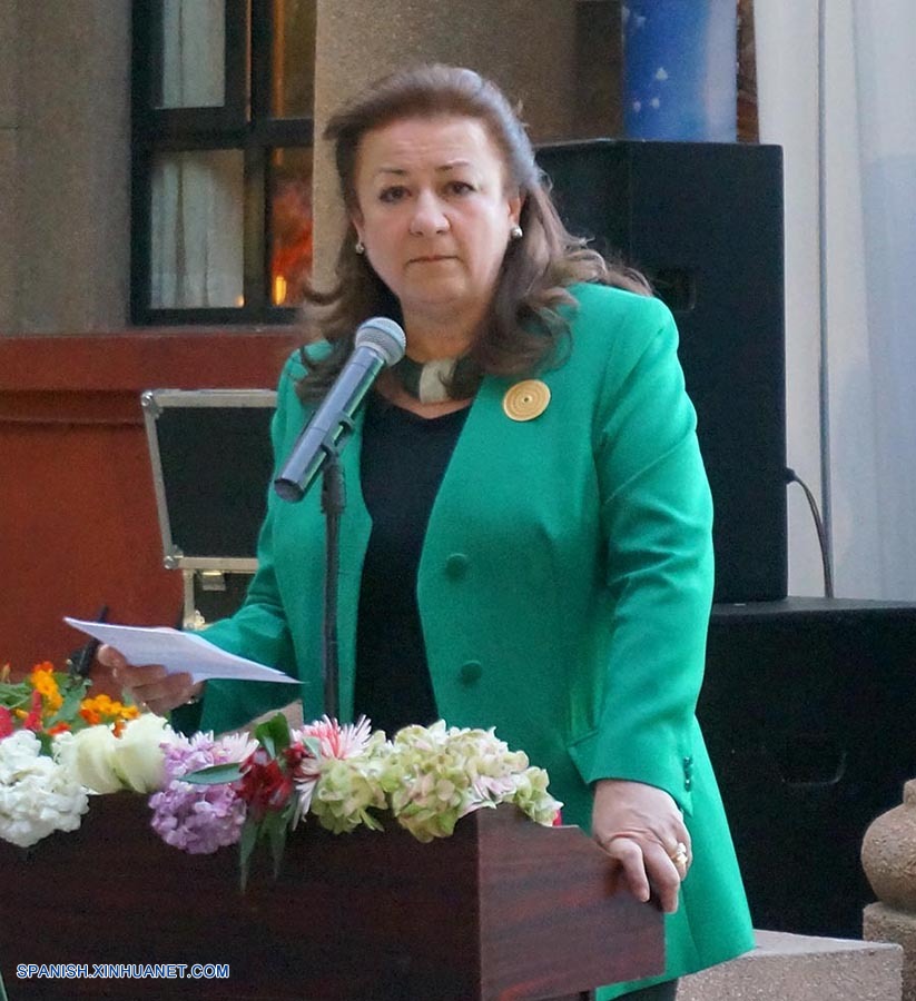 La 18ª Hortiflorexpo IPM Beijing/Shanghai se inauguró hoy miércoles en Beijing y los empresarios colombianos participantes esperan aprovechar la oportunidad para aumentar la exportación de sus flores a este creciente mercado asiático.