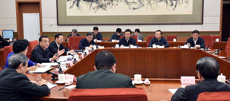 PM chino pide a gabinete estar en conformidad con Comité Central del PCCh con Xi Jinping como núcleo